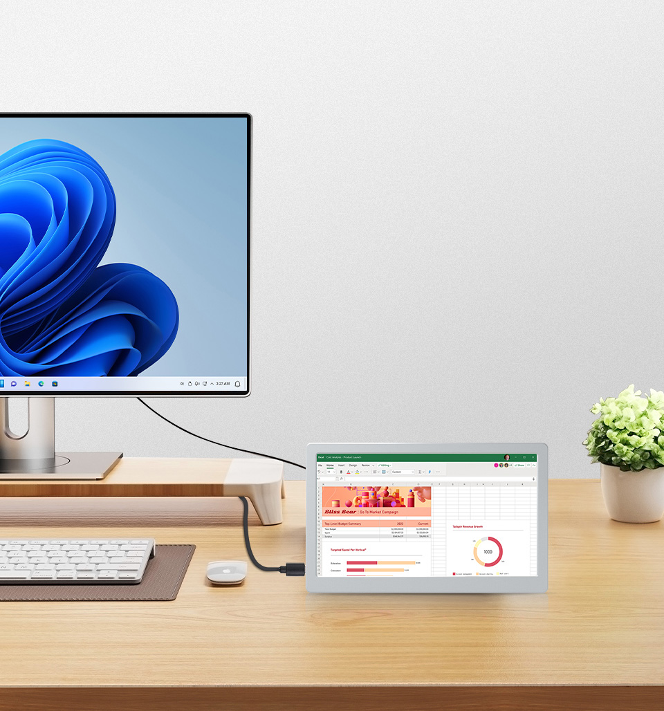 7inch IPS Side Monitor, placed on the desktop with the main display