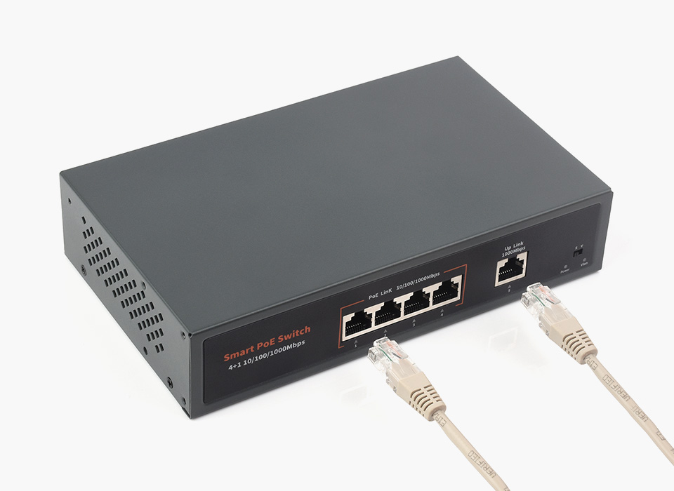 120W Gigabit Ethernet PoE Switch, supports Plug & Play