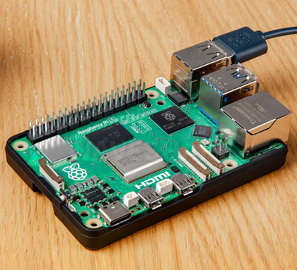 Official Raspberry Pi Bumper, connecting Raspberry Pi USB port